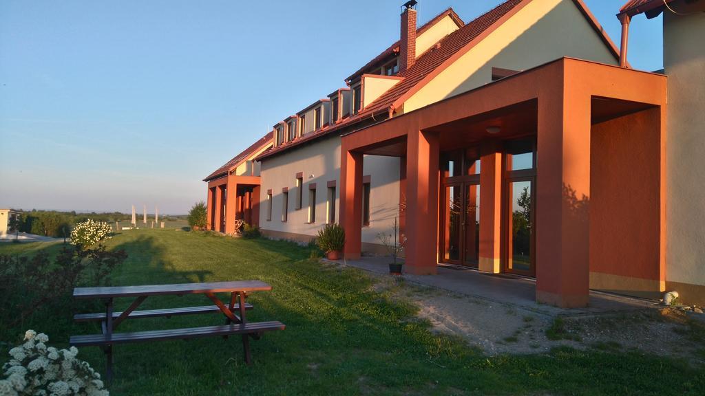 Penzion Alma Znojmo Exterior photo